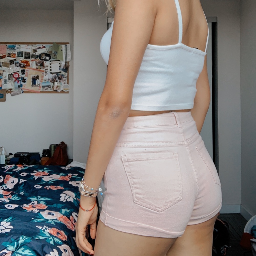 Pink short